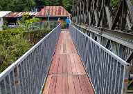 Cheminement piéton sur le Pont Bailey
